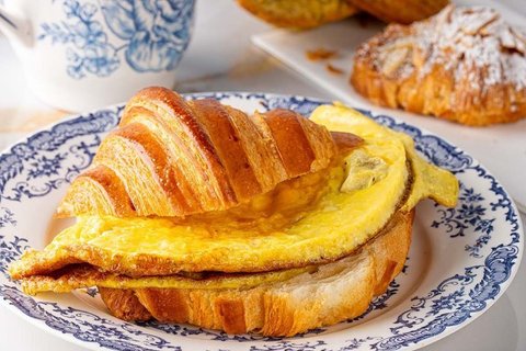 Breakfast Croissant Sandwich