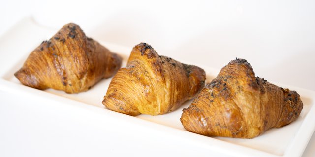 Mini Black Sesame Croissant
