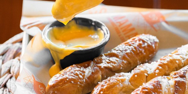 Giant Heinz Family Pretzels