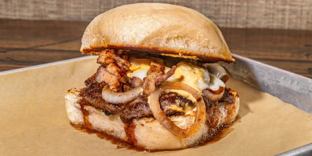 Puet Burger Boxed Lunch