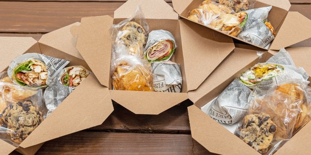 Buffalo Chicken Wrap Boxed Meal