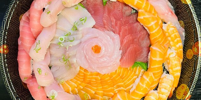 Sushi Sashimi Platter