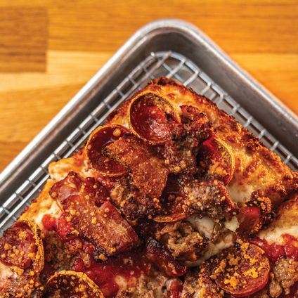 Large Meatsiah Pizza