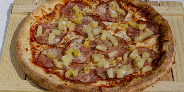 Hawaiian Pizza