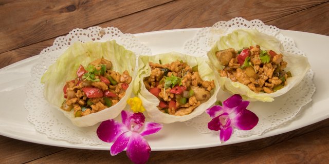 Lettuce Chicken Wrap