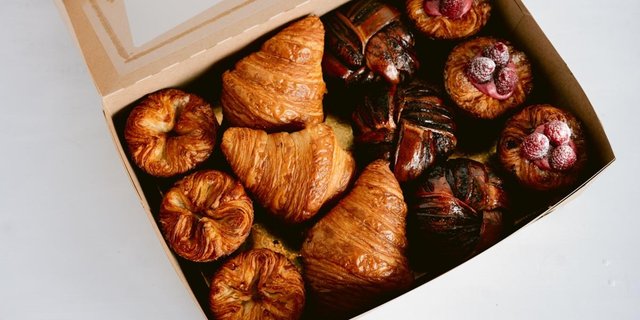 Viennoiserie Box