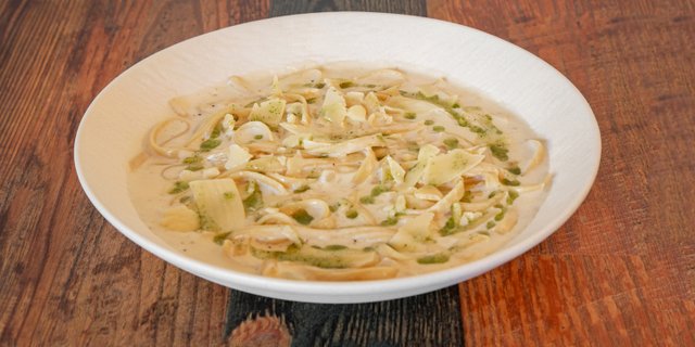 Classic Fettuccine Alfredo
