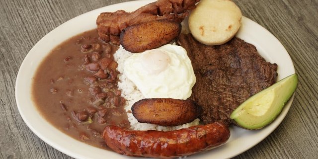 Bandeja Paisa