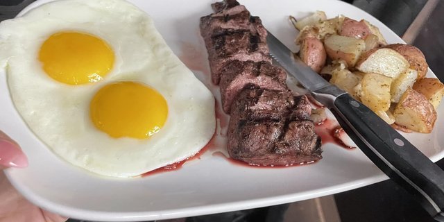 Steak & Eggs