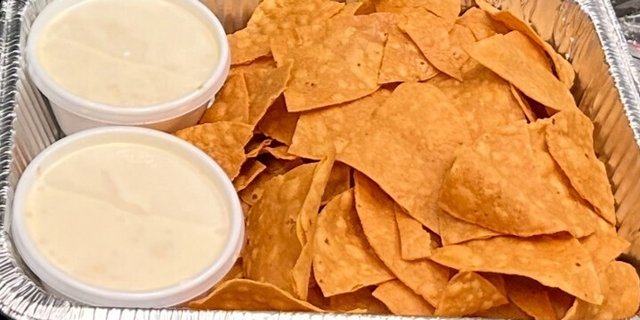 Chips & Queso Tray