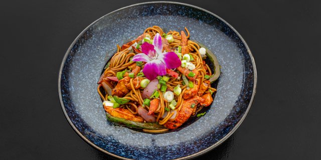 Seafood Lo Mein
