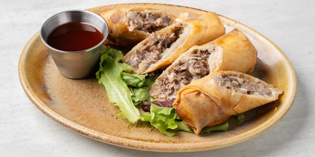 Cheesesteak Spring Rolls