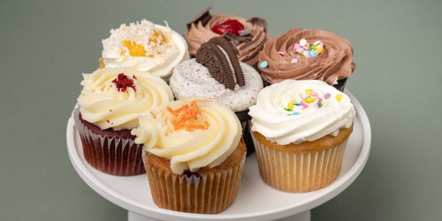 Build-Your-Own 8-Pack Cupcakes