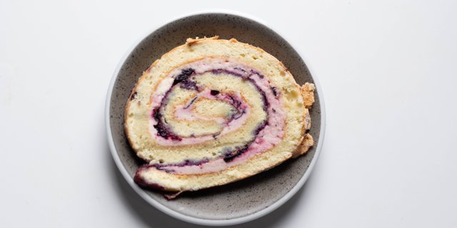 Blueberry Swiss Roll