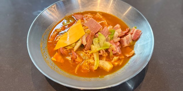 Army-Style Ramyeon