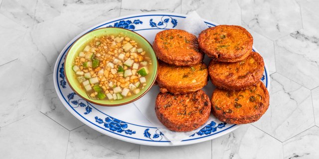 Tod Mun Pla (Spicy Fish Cakes)