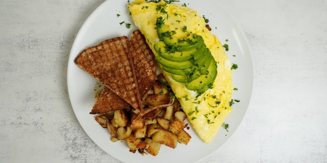 Garden Omelet w/ Breakfast Potatoes