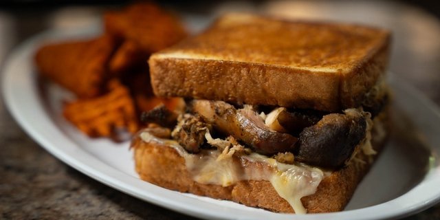 Big John's Pulled Pork Sandwich