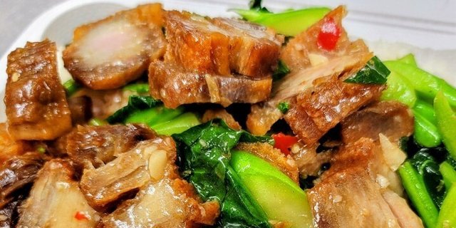 Khao Kana-Moo-Korb