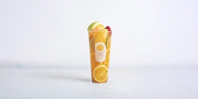 Jasmine Green Tea w/ Fresh Fruit