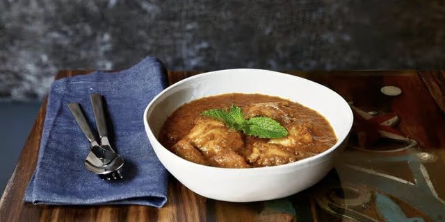 Burmese Chicken Curry
