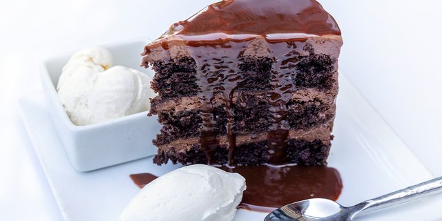 Redstone’s Chocolate Cake