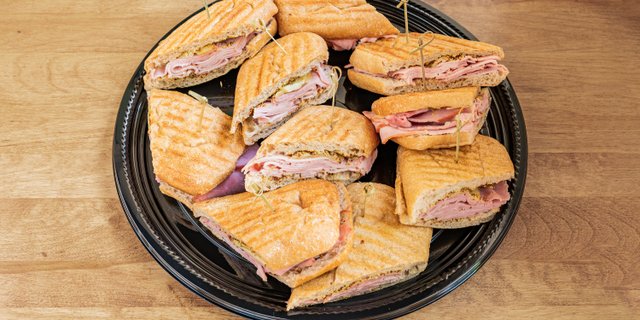 Mele Panini