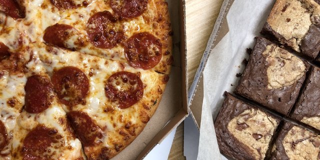 Pizza, Bread, Drinks & Dessert - 3 Slice Per Person
