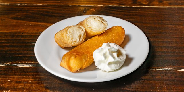 Cheesecake Egg Rolls