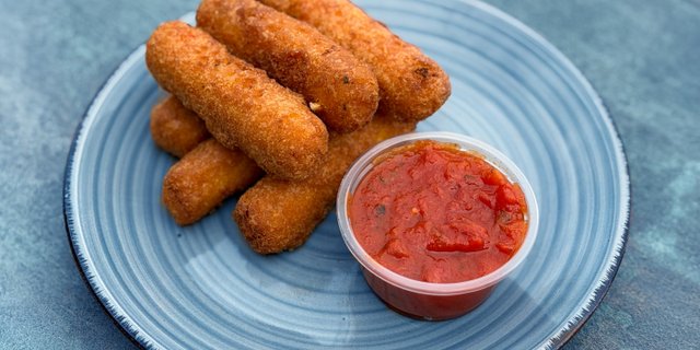 Mozzarella sticks