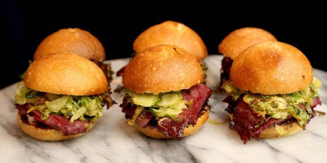 Ricotta Pesto Sliders