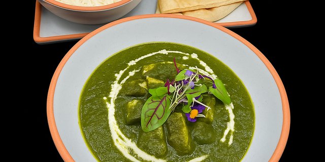 Royale Saag Tikka Paneer