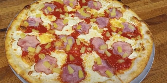 Hawaiian Pizza