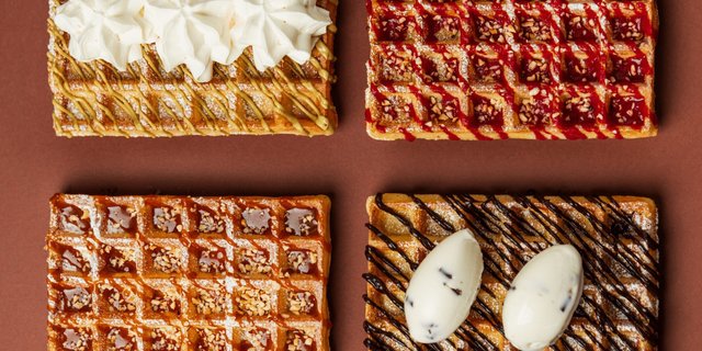 Waffle w/ Sauce