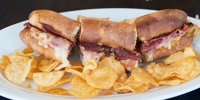 Muffuletta