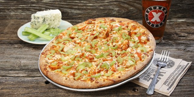 Wingin' It Pizza