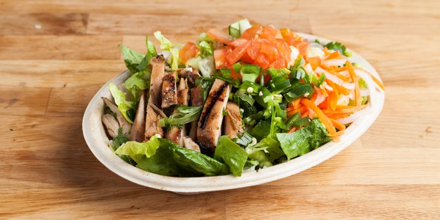 Grilled Chicken Salad Bowl (m)