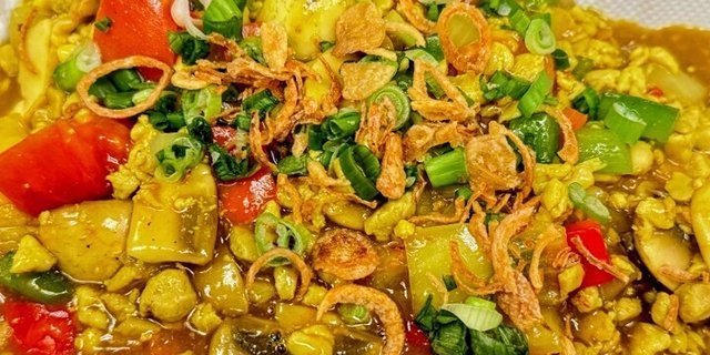 Thai Curry Chow-Foon (Kuaytiaw-Gai-Sub)