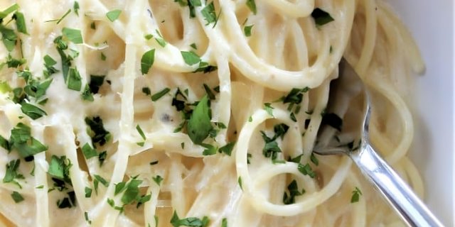 Vegan Alfredo Linguini