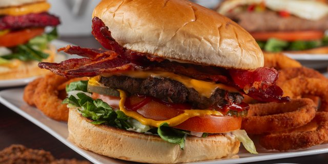 Bacon Cheeseburger