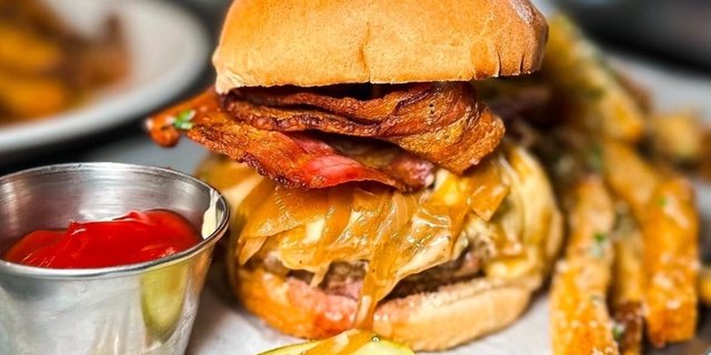 Bacon Blue Cheese Burger