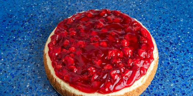 10" Cherry Cheesecake