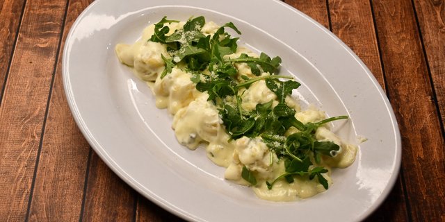 Gorgonzola & Pera Ravioli