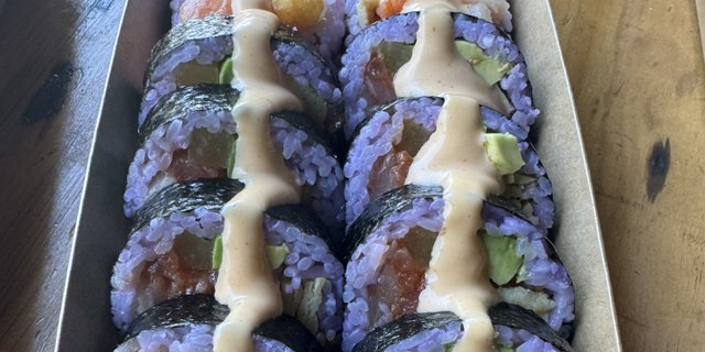 Giant Maki