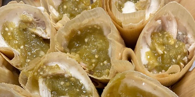 Salsa Verde w/ Chicken Tamales
