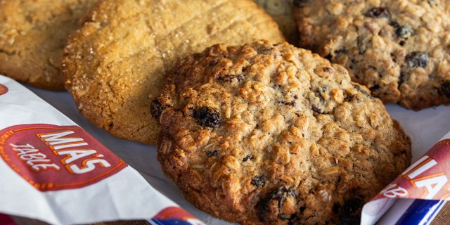 Oatmeal Raisin Cookies