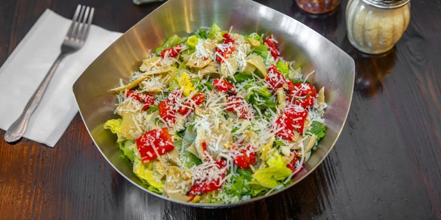 Artichoke & Roasted Red Pepper Salad