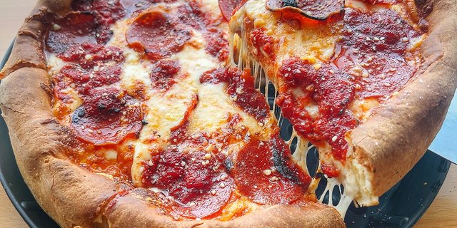 Pepperoni Deep-Dish Pizza