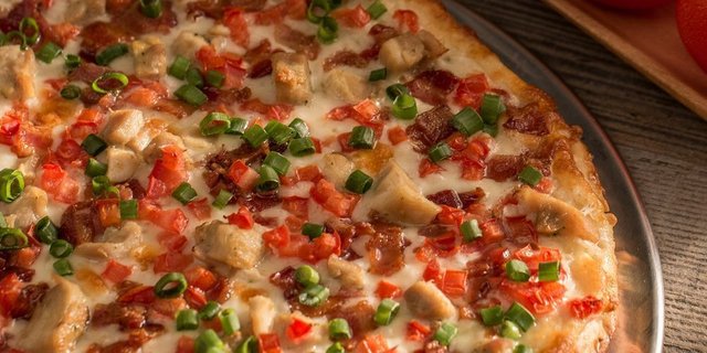 Chicken Club Pizza