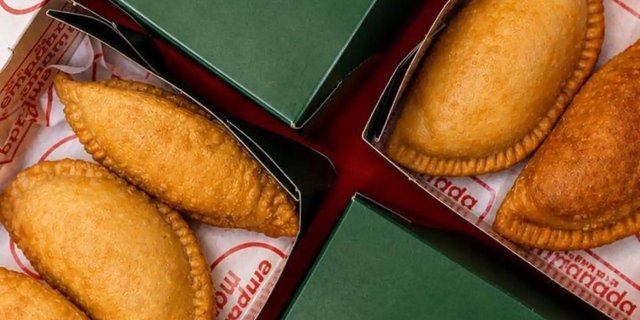 10 Baked Wheat Flour Empanadas